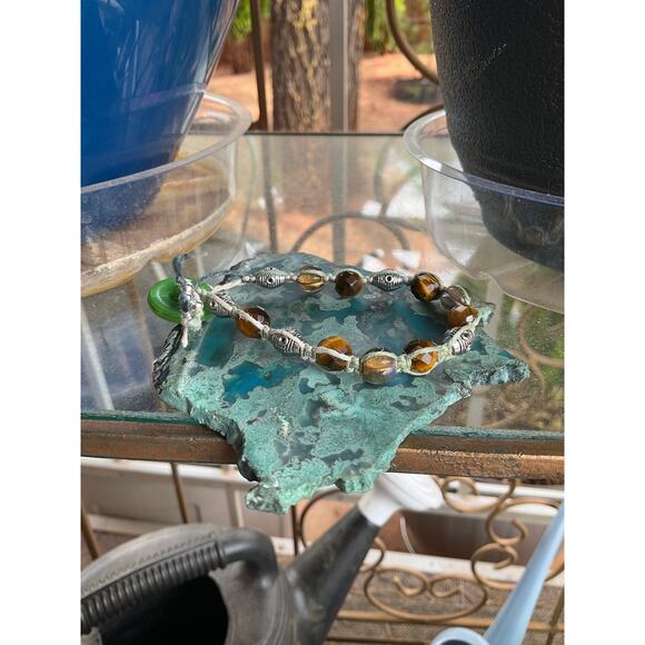 Hand Crafted Tigers Eye Boho Macrame Bracelet - Picture 5 of 11